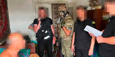 Водив односельчан на "розстріл": на Миколаївщині СБУ затримала колаборанта
