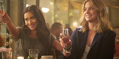 Топ-релизы Netflx январь-февраль: викинги атакуют Англию, маньяк влюбляется, Эдгар По расследует