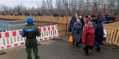 "Сели и договорились!" Как в серой зоне видят мир на Донбассе после "нормандской четверки"