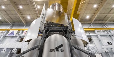 NASA показало полномасштабный макет своего корабля на Луну