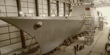Похож на российские фрегаты: в КНДР строят гигантский корабль водоизмещением 3000 тонн (фото)