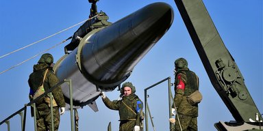 Системы Patriot почти не ловят ракеты "Искандер": с какой проблемой столкнулись ВСУ (видео)