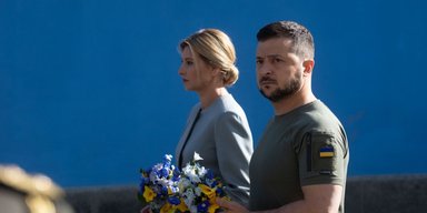Стилист раскритиковала черный костюм в котором Елена Зеленская прибыла в США (фото)