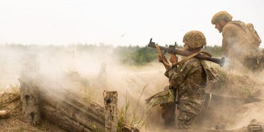 Триумфальное возвращение "Азова" на фронт: бойцы взяли штурмом сразу 4 позиции врага (видео)