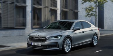 На український ринок виходить нова Skoda Superb 2024: комплектації і ціни (фото)