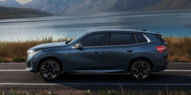 BMW презентувала сімейний кросовер із просторим салоном (фото)