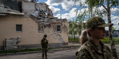 Загроза нового вторгнення, брак грошей та інші негаразди: що може чекати на Україну після завершення війни