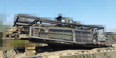 Стальные экраны от "Стального фронта" Ахметова защищают танки Abrams от FPV