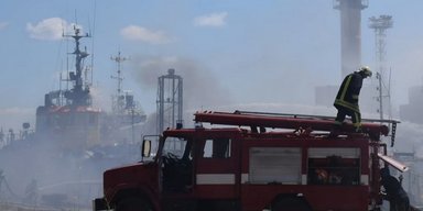 "Снизили экспортные возможности": Сунак прокомментировал последствия атак РФ на порты Дуная