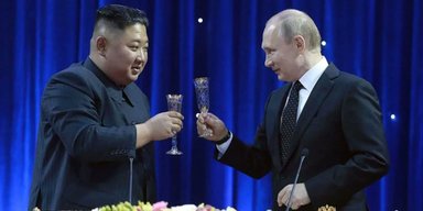 Кім Чен Ин запевнив Путіна в перемозі над Україною