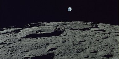 Ученные планируют связать Землю и Луну скоростным интернетом