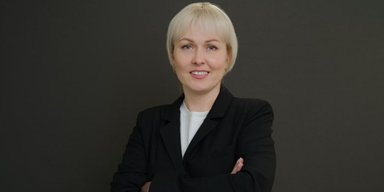 Манікюр як психоемоційна практика: чому естетичні ритуали впливають на стан жінки — аналітика Ірини Сафіної