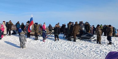Половина мужчин пошли в ВС РФ: на Камчатке нищей деревне обещают титул "воинской доблести"
