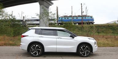Сімейний експрес: тест-драйв нового Mitsubishi Outlander