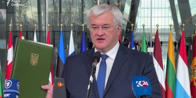 Назвал "бумагой": Сибига привез в штаб-квартиру НАТО Будапештский меморандум (видео)