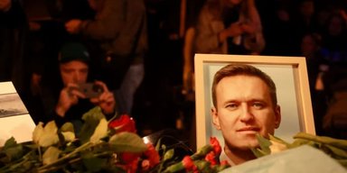 Мати Навального нарешті забрала тіло свого сина з моргу в Салехарді