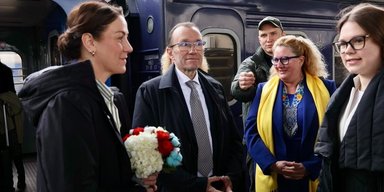 До Києва приїхав очільник МЗС Норвегії: з ким зустрінеться та про що говоритиме