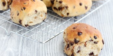 Вкусно к чаю: рецепт булочек с шоколадом