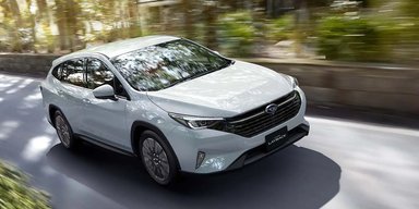Практичний брат Impreza: представлено універсал Subaru з витратою 5,3 л/100 км (відео)
