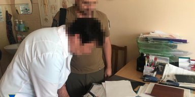 На Київщині викрили хабарників з ТЦК та ВЛК, які отримали від ухилянтів 10 млн грн (фото)