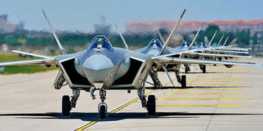 Китайцы украли американские технологии, чтобы построить истребитель J-20, — генерал США
