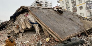 Во время переговоров Зеленского и Эрдогана в Турции произошло землетрясение: подробности (фото)