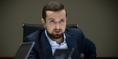 Обшуки в ексзаступника голови ОП: що відомо про Кирила Тимошенка (фото, відео)
