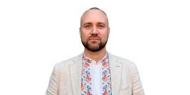 Чому відбудова починається не після війни