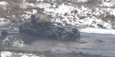 Завдяки влучанню Javelin: біля Мар'їнки знищили рідкісний російський танк Т-90С (відео)