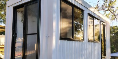 Инженеры разработали 6-метровый дом по цене двухкомнатной квартиры в Киеве (фото)