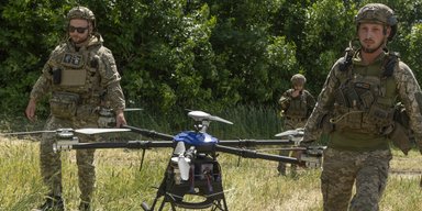 "Питается танками": украинские военные раскрыли, как БПЛА "Кажан" взрывают технику РФ
