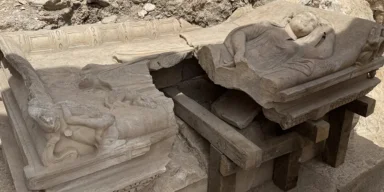 Захоронение принадлежало аристократам: старинный саркофаг нашли в Турции (фото)