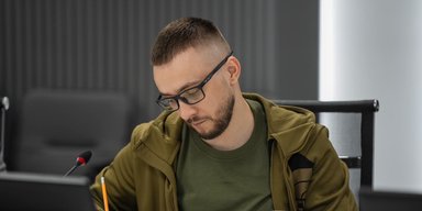 Покушение на Стерненко: Зеленский обещает предоставить обществу "все факты" (видео)