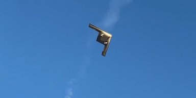 Вже не таємниця: у США показали перший політ стелс-бомбардувальника B-21 Raider (відео)