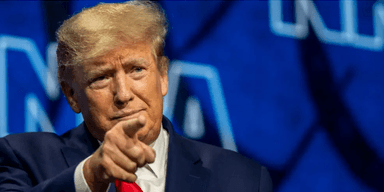 "У приватних розмовах": Трамп підтримує Україну і може виступити за удари по РФ, — сенатор