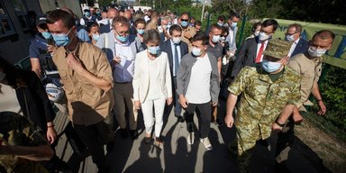 Зеленский об участках разведения на Донбассе: сейчас там никого не убивают