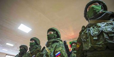 Расширяют пропаганду: россияне на ВОТ создают "клубы" для милитаризации подростков, — ЦНС
