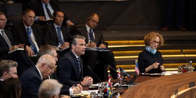 Пит Хегсет раскритиковал НАТО: США забирают из Европы самолеты и дроны