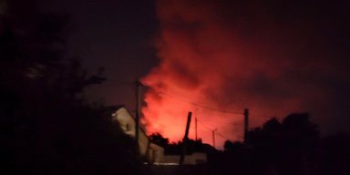 На місці пожежа: дрони атакували залізницю у Волгоградській області, що є частиною логістики ЗС РФ (фото, відео)