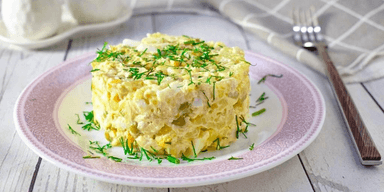 Салат "Дністер" з куркою, яблуками та волоськими горіхами: простий і швидкий рецепт