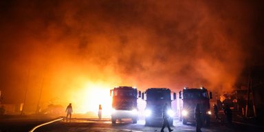 ЗС РФ атакували Ніжин понад 16 годин поспіль: горіла велика нафтобаза, поранено рятувальників (фото)