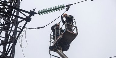 "Надежность меньше": ремонт сетей может не уберечь энергосистему Украины, — эксперт