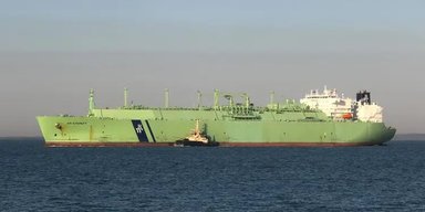 Украина вероятно атаковала российский танкер в Средиземном море, — Reuters (видео)