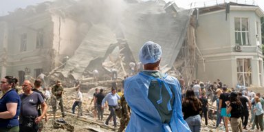 У Києві знесуть два корпуси "Охматдиту": у МОЗ представили план відбудови лікарні (відео)