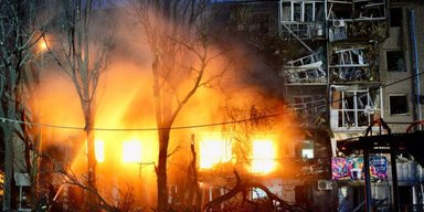 Запоріжжя у вогні: після масованої комбінованої атаки росіян палають житлові будинки (фото, відео)