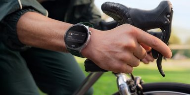 Альтернатива Samsung и Apple по разумной цене: вышли смарт-часы Moto Watch Ultra (фото)