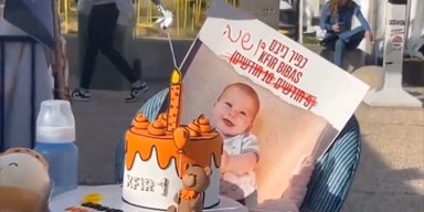 "Самый грустный день рождения в мире": самому молодому заложнику ХАМАС исполнился 1 год (фото)
