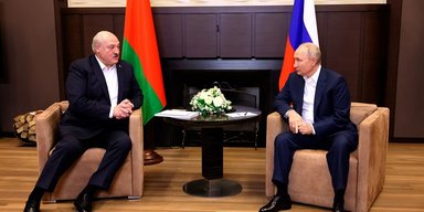 "С учетом напряженной ситуации". После встречи с Лукашенко Путин заявил о формировании единого оборонного пространства