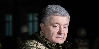 "Уся влада здрислуна з Києва": Порошенко розповів, як обороняв столицю у 2022 році (відео)