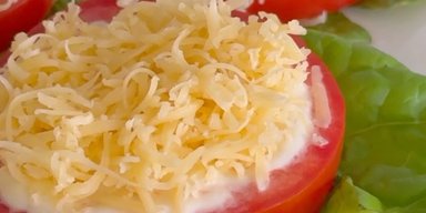 Помидоры по-ровенски: простая и вкусная закуска всего за пару минут